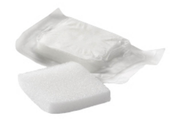 MEDICAZIONE IN COMPRESSE DI POLIURETANO ESPANSO FORMATO DA RETICOLI CELLULARI A NIDO D'APE 10PZ 5X5X1CM STERILE - Gruppofarmastore.it