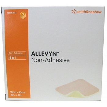 MEDICAZIONE IDROCELLULARE STERILE ALTAMENTE ASSORBENTE NON ADESIVA IN SCHIUMA DI POLIURETANO 10X10CM 3 PEZZI - Gruppofarmastore.it