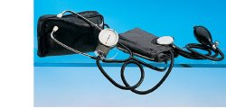 SFIGMOMANOMETRO ANEROIDE AD ALTA PRECISIONE CON FONENDOSCOPIO  BRACCIALE CON CHIUSURA IN VELCRO  CUSCINETTO IN GOMMA  SOFFIERIA COMPLETA DI VALVOLA - Gruppofarmastore.it