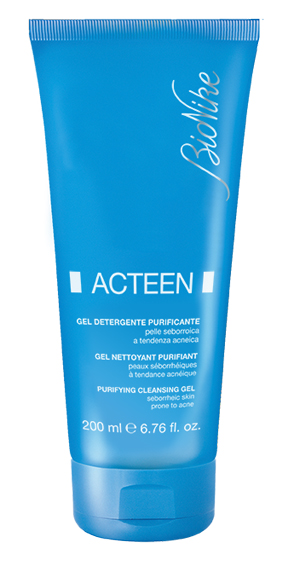 AKNET GEL DETERGENTE PURIFICANTE 200 ML - Gruppofarmastore.it