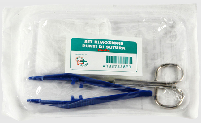 SET PER LA RIMOZIONE DEI PUNTI DI SUTURA COMPOSTO DA 1 FORBICE 1 PINZETTA 2 COMPRESSE DI GARZA DI COTONE - Gruppofarmastore.it